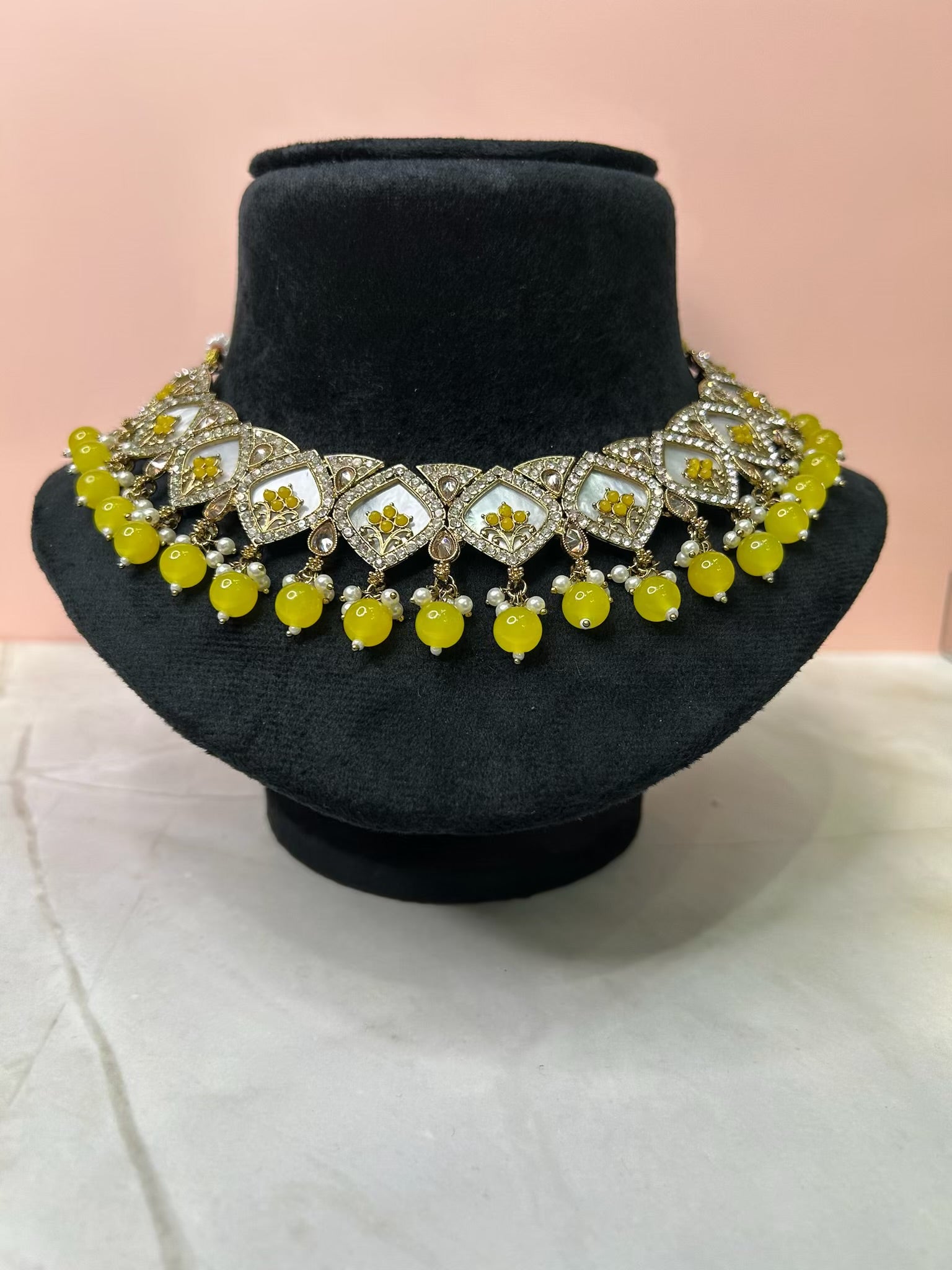 Yellow Monalisa Bead Necklace Set